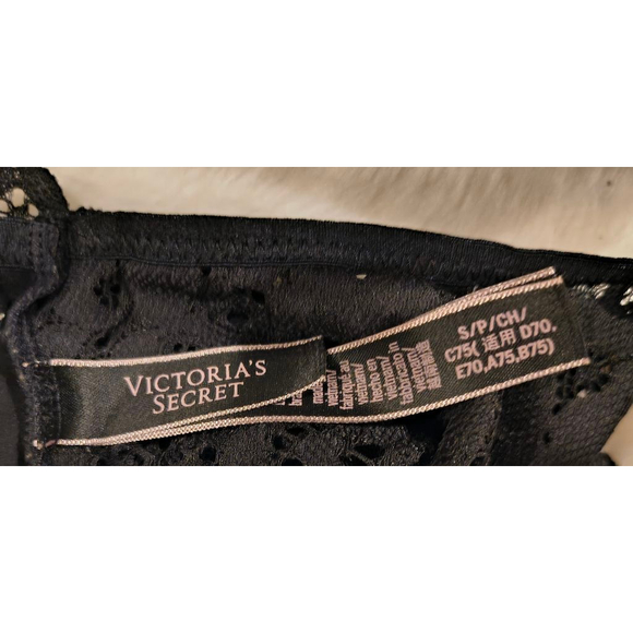 Women's Victoria's Secret Black Lace Bralette - Picture 6 of 6